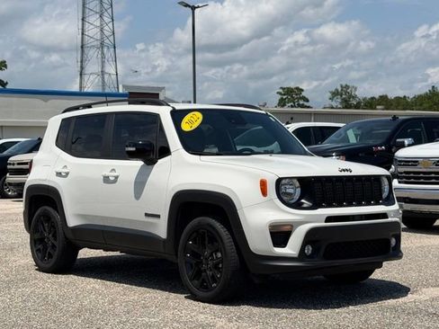 Used 2022 Jeep Renegade Altitude AWD/4WD image 8