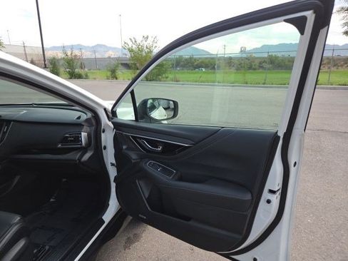 Used 2025 Subaru Outback Limited AWD/4WD image 19