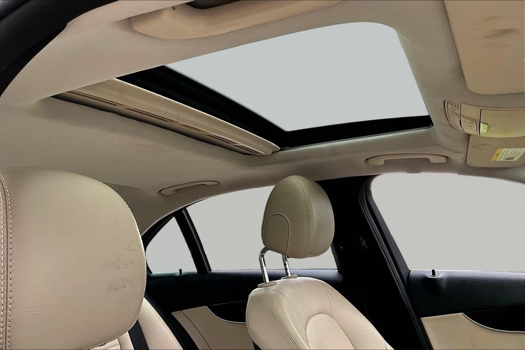 Used 2019 Mercedes-Benz C 300 Sedan image 27