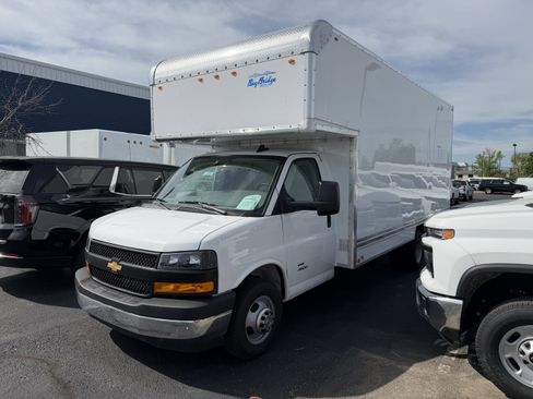 New 2026 Chevrolet Express 4500 w/ Power Convenience Package RWD image 4