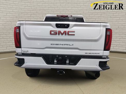 Used 2025 GMC Sierra 2500 Denali w/ Denali Reserve Package AWD/4WD image 6