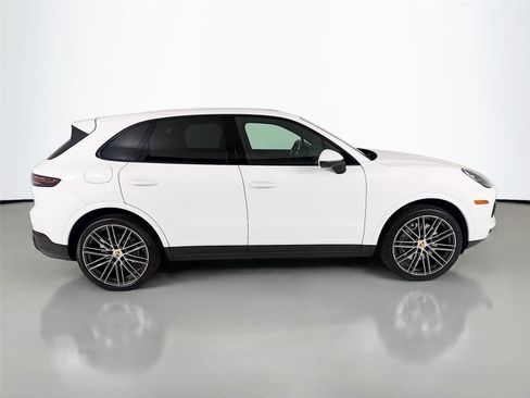 Certified 2023 Porsche Cayenne image 24