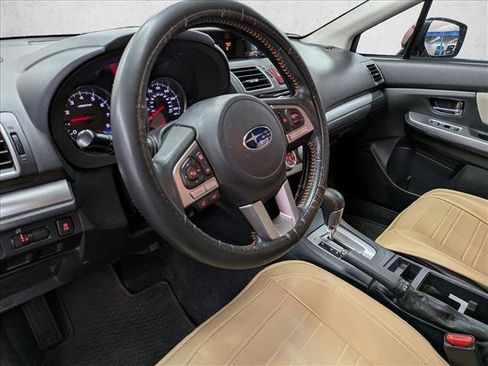 Used 2017 Subaru Crosstrek 2.0i Premium image 9