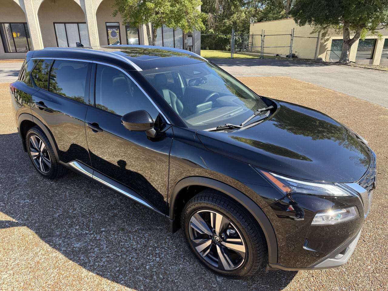 Used 2021 Nissan Rogue SL w/ Premium Package FWD image 12