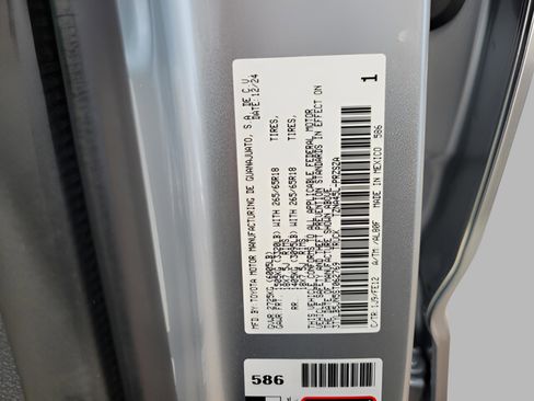 Certified 2025 Toyota Tacoma TRD Sport image 34