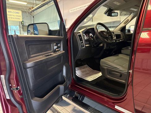 Used 2016 RAM 3500 Tradesman w/ Chrome Appearance Group image 13