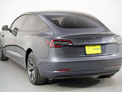 Used 2023 Tesla Model 3 Standard Range image 48
