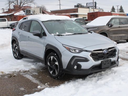 Used 2024 Subaru Crosstrek 2.5i Limited w/ Crosstrek Mirror Package image 3