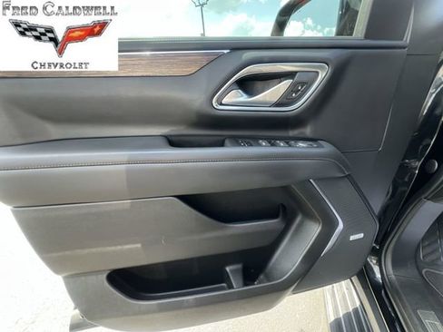Used 2022 Chevrolet Suburban High Country AWD/4WD image 27