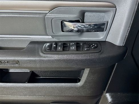 Used 2024 RAM 1500 Classic SLT image 15