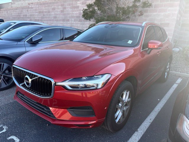 Used 2019 Volvo XC60 T5 Momentum w/ Premium Package FWD image 1