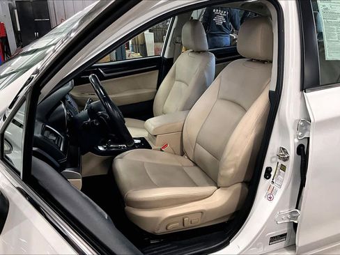 Used 2019 Subaru Legacy 2.5i Limited image 7