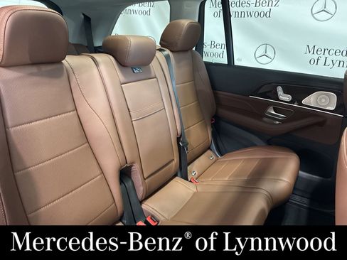 New 2026 Mercedes-Benz GLS 450 4MATIC image 18