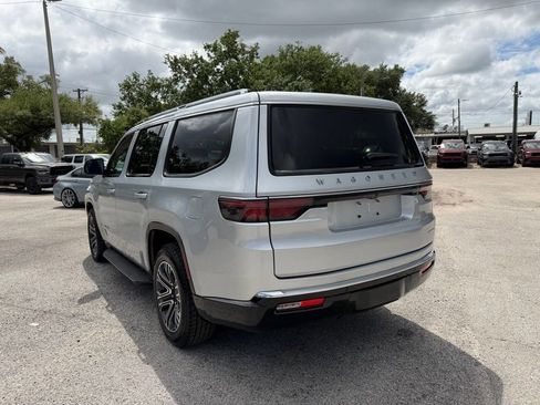 Used 2024 Jeep Wagoneer Series II w/ Flexible Seating Group AWD/4WD image 4