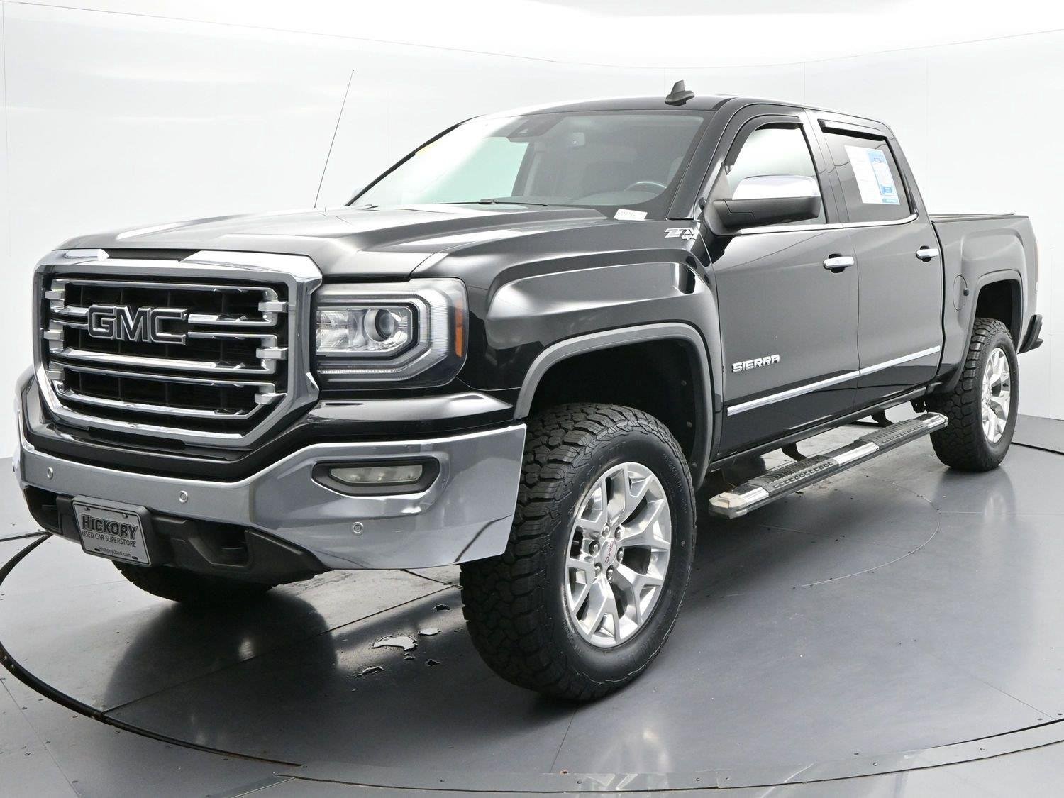 Used 2017 GMC Sierra 1500 SLT w/ Enhanced Driver Alert Package AWD/4WD image 3