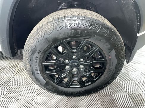 Used 2026 Chevrolet Colorado Trail Boss AWD/4WD image 10