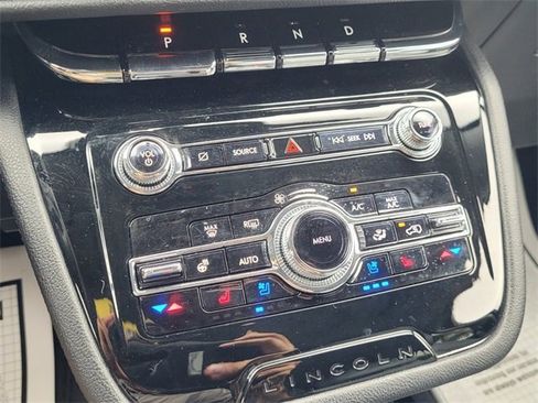 Used 2022 Lincoln Corsair Reserve w/ Elements Package image 18