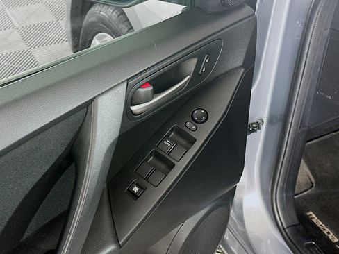 Used 2012 MAZDA MAZDA3 i Touring FWD image 15
