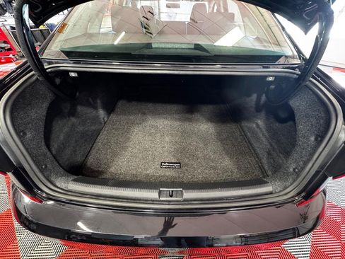 Used 2021 Volkswagen Passat 2.0T S image 9