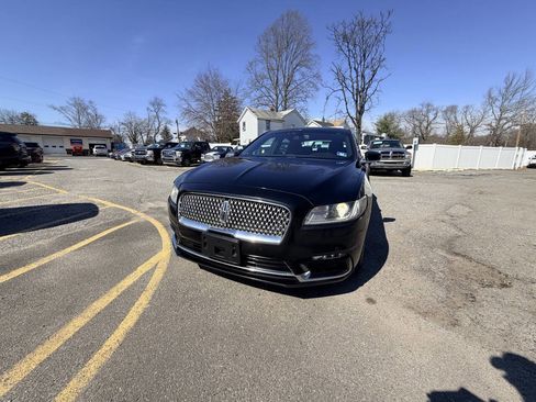 Used 2018 Lincoln Continental Premiere Livery AWD 4dr Sedan w/ Equipment Group 500A image 2