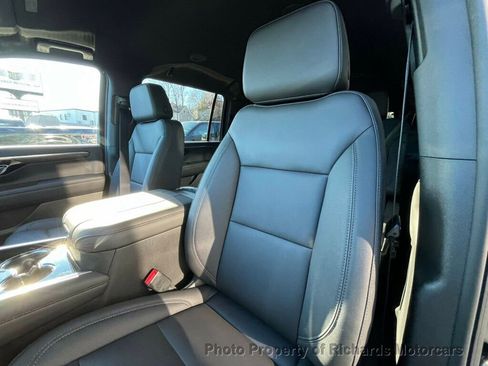 Used 2026 Chevrolet Suburban LT image 17