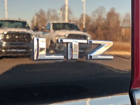 Used 2021 Chevrolet Silverado 2500 LTZ w/ LTZ Plus Package image 30