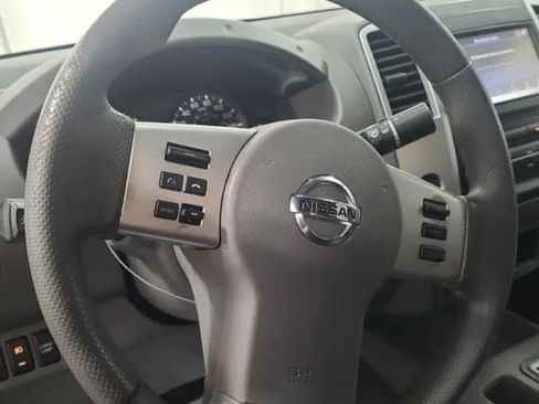 Used 2019 Nissan Frontier SV RWD image 10