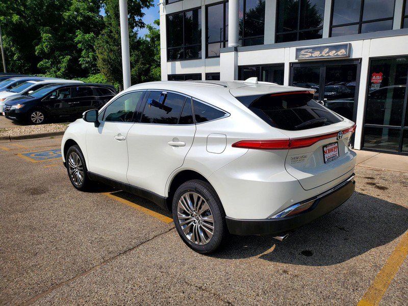 Used 2022 Toyota Venza Limited AWD/4WD image 7