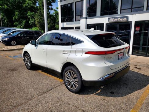 Used 2022 Toyota Venza Limited AWD/4WD image 7