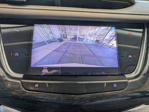 Used 2022 Cadillac XT6 Premium Luxury FWD image 13