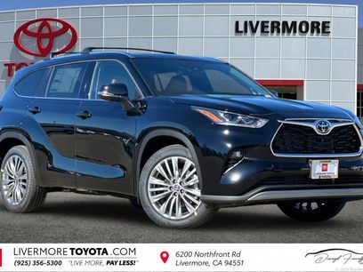 New 2026 Toyota Highlander Platinum