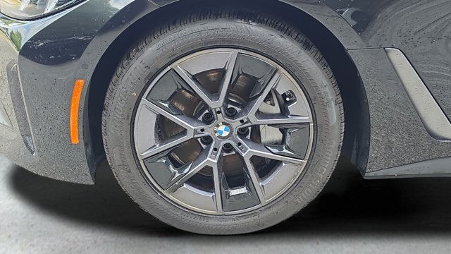 Used 2025 BMW i4 xDrive40i AWD/4WD image 20