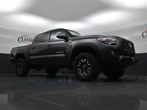 Used 2023 Toyota Tacoma TRD Sport image 28