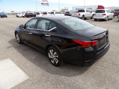 Used 2023 Nissan Altima 2.5 S FWD image 6