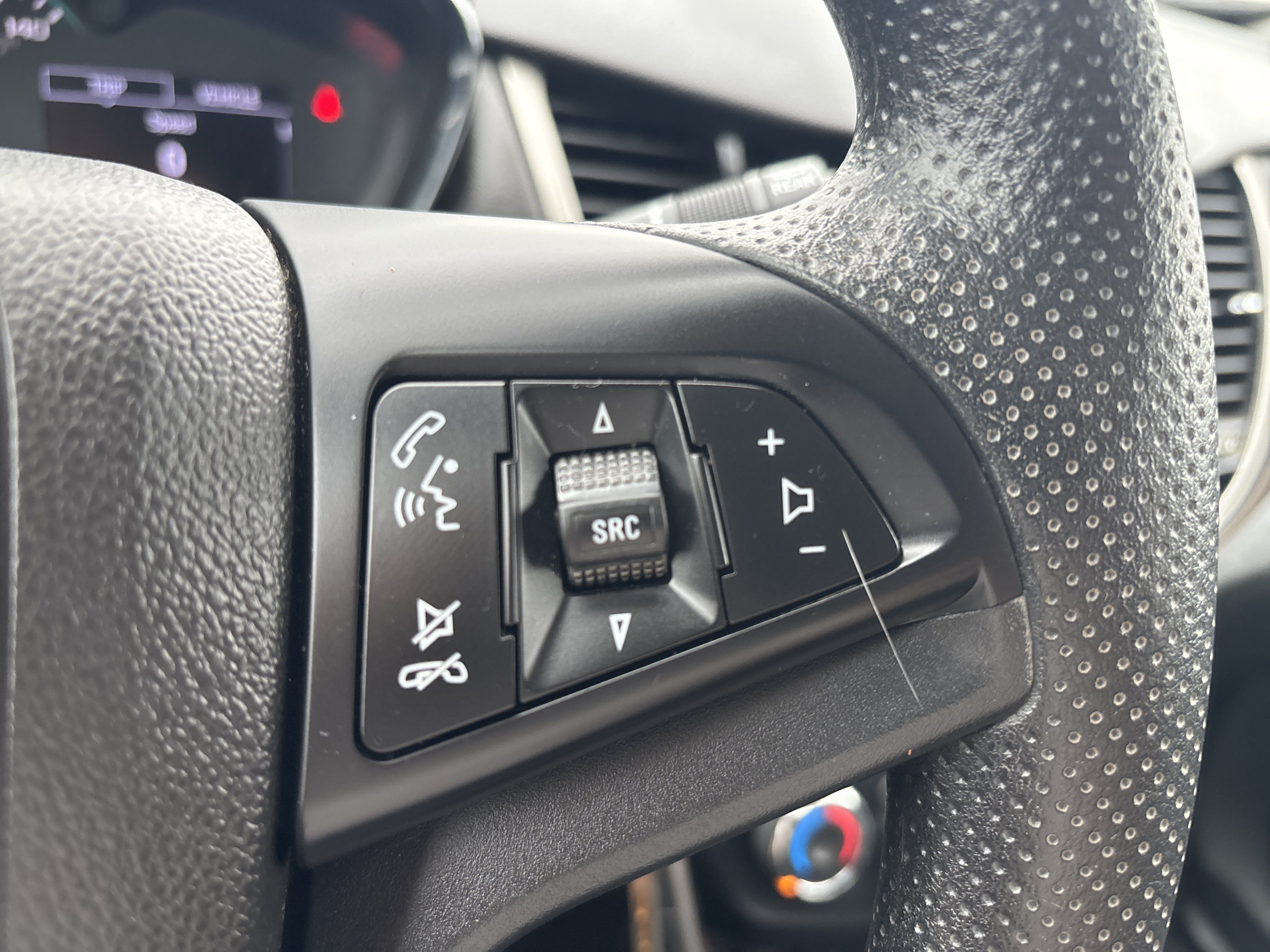 Used 2020 Chevrolet Trax LS w/ Tint and Cruise Package FWD image 15