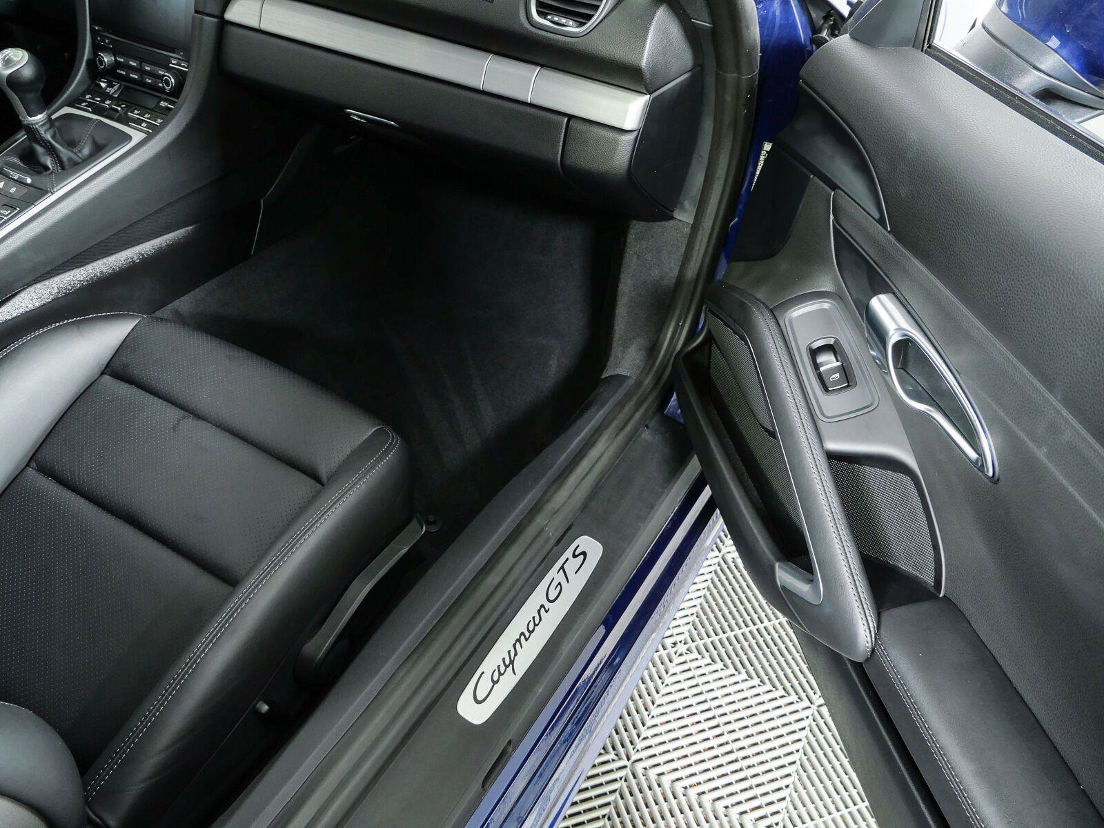 Certified 2024 Porsche 718 Cayman GTS RWD image 20
