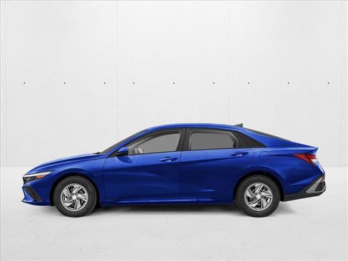 New 2026 Hyundai Elantra SE w/ Cargo Package image 3