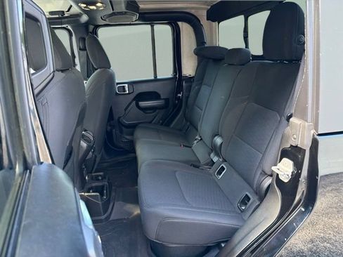 Used 2021 Jeep Gladiator Sport AWD/4WD image 13