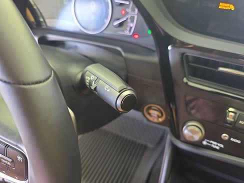 Used 2025 Lexus ES 350 w/ Accessory Package (Z2) image 23