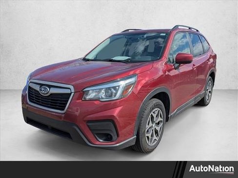 Used 2020 Subaru Forester Premium image 1