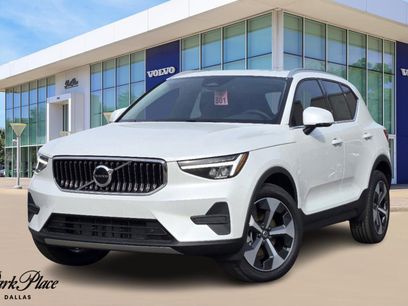 New 2025 Volvo XC40 B5 Core w/ Protection Package Premier