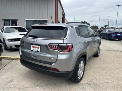 Certified 2022 Jeep Compass Latitude image 7