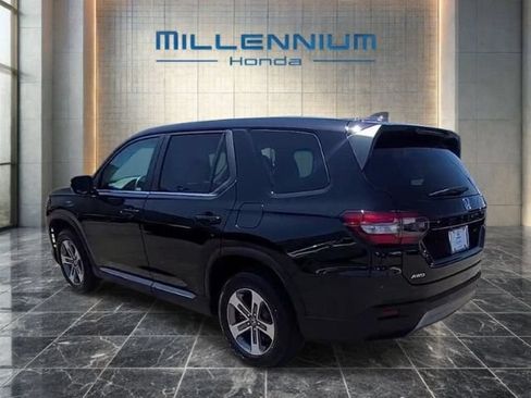 Used 2025 Honda Pilot EX-L image 35