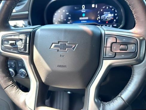 Used 2022 Chevrolet Tahoe Z71 w/ Z71 Off-Road Package AWD/4WD image 15