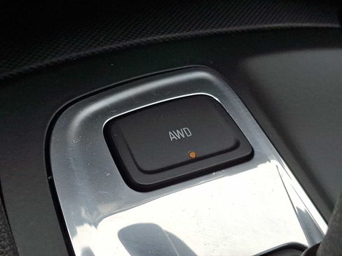 Used 2023 Chevrolet Equinox LS AWD/4WD image 20