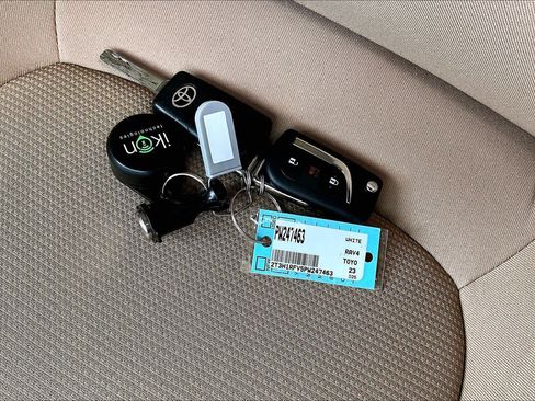 Certified 2023 Toyota RAV4 LE FWD image 15