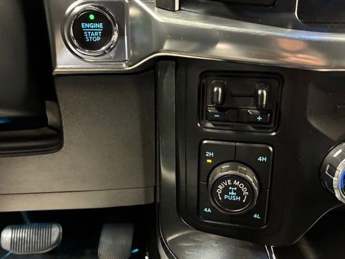Used 2022 Ford F150 Lariat w/ Equipment Group 502A High AWD/4WD image 20