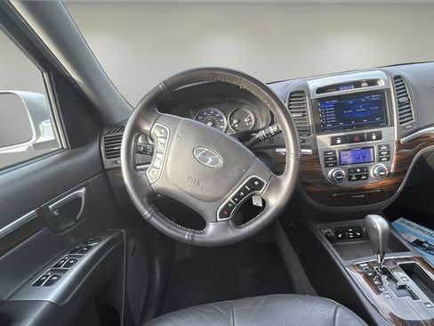 Used 2011 Hyundai Santa Fe Limited image 11