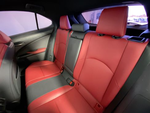 Used 2021 Lexus UX 250h F Sport image 27