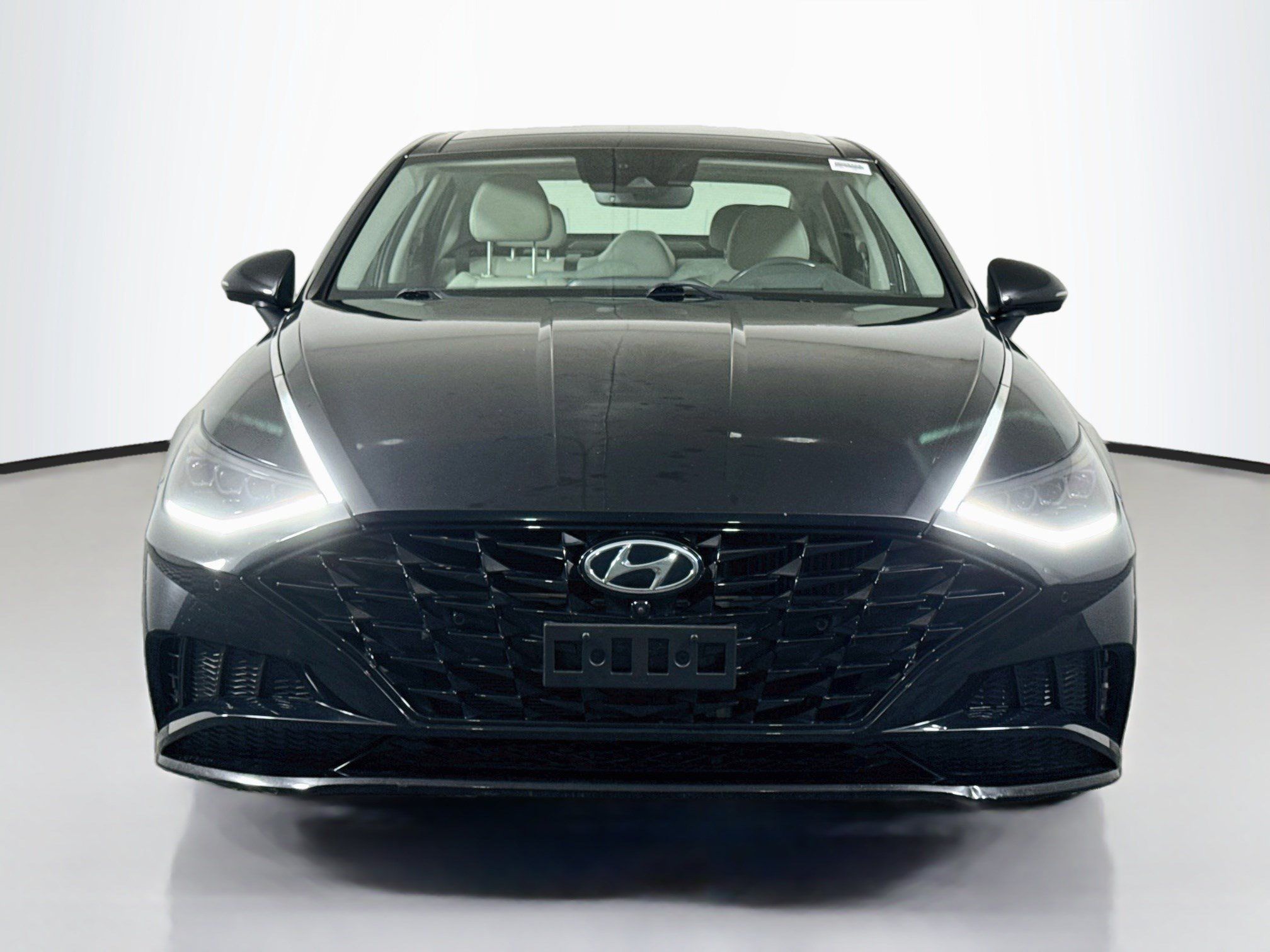 Used 2020 Hyundai Sonata Limited FWD image 2